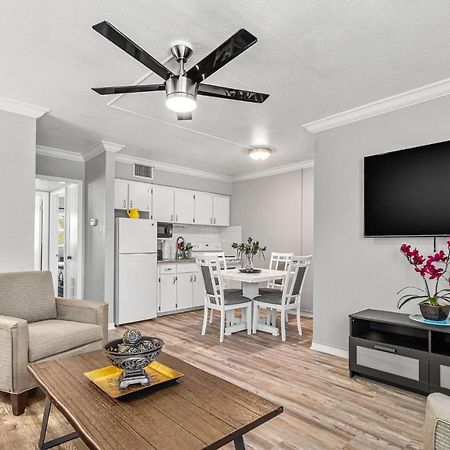 Sunset Beach Suites Сейнт Пийт Бийч Екстериор снимка