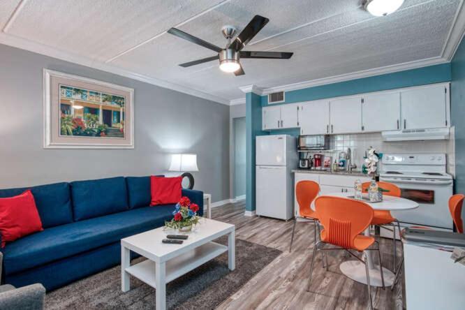 Sunset Beach Suites Сейнт Пийт Бийч Екстериор снимка