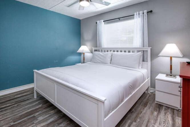 Sunset Beach Suites Сейнт Пийт Бийч Екстериор снимка