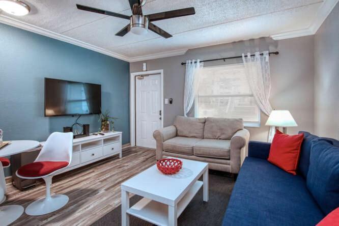 Sunset Beach Suites Сейнт Пийт Бийч Екстериор снимка