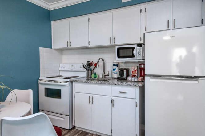 Sunset Beach Suites Сейнт Пийт Бийч Екстериор снимка