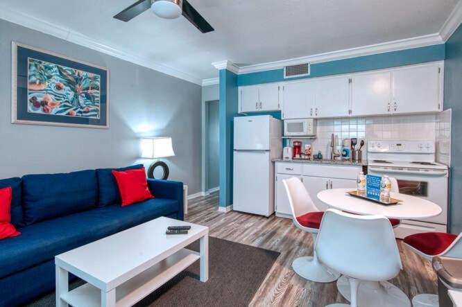 Sunset Beach Suites Сейнт Пийт Бийч Екстериор снимка