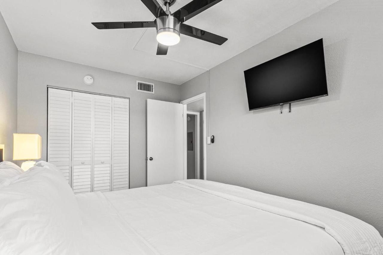 Sunset Beach Suites Сейнт Пийт Бийч Екстериор снимка